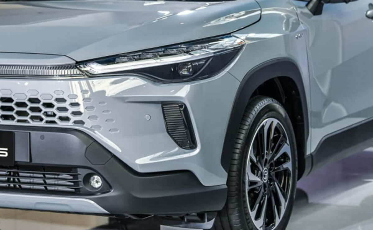 Toyota Corolla Cross y sus nuevas versiones SE HEV y XSE HEV