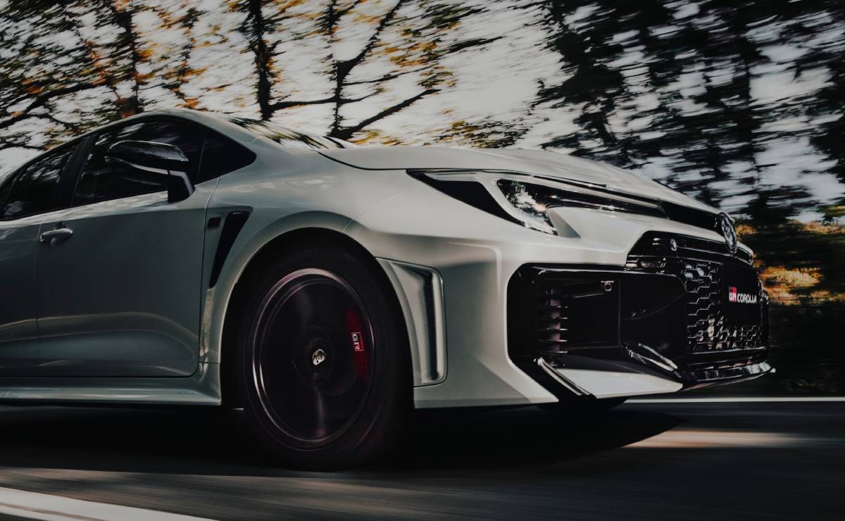 Toyota GR Corolla 2026 accion 1