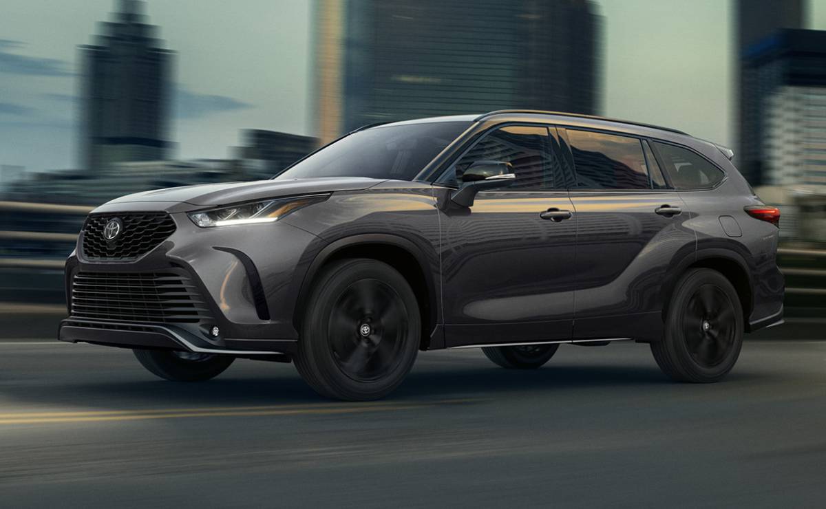Toyota Highlander 2026 accion