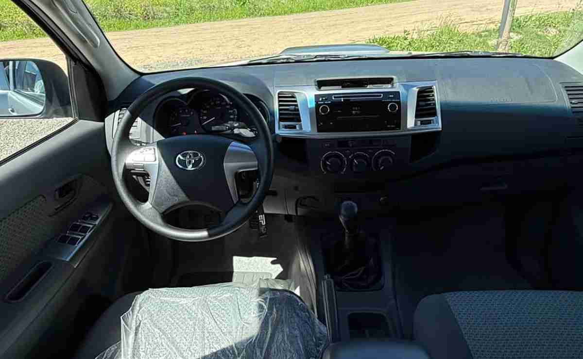 Toyota Hilux DX