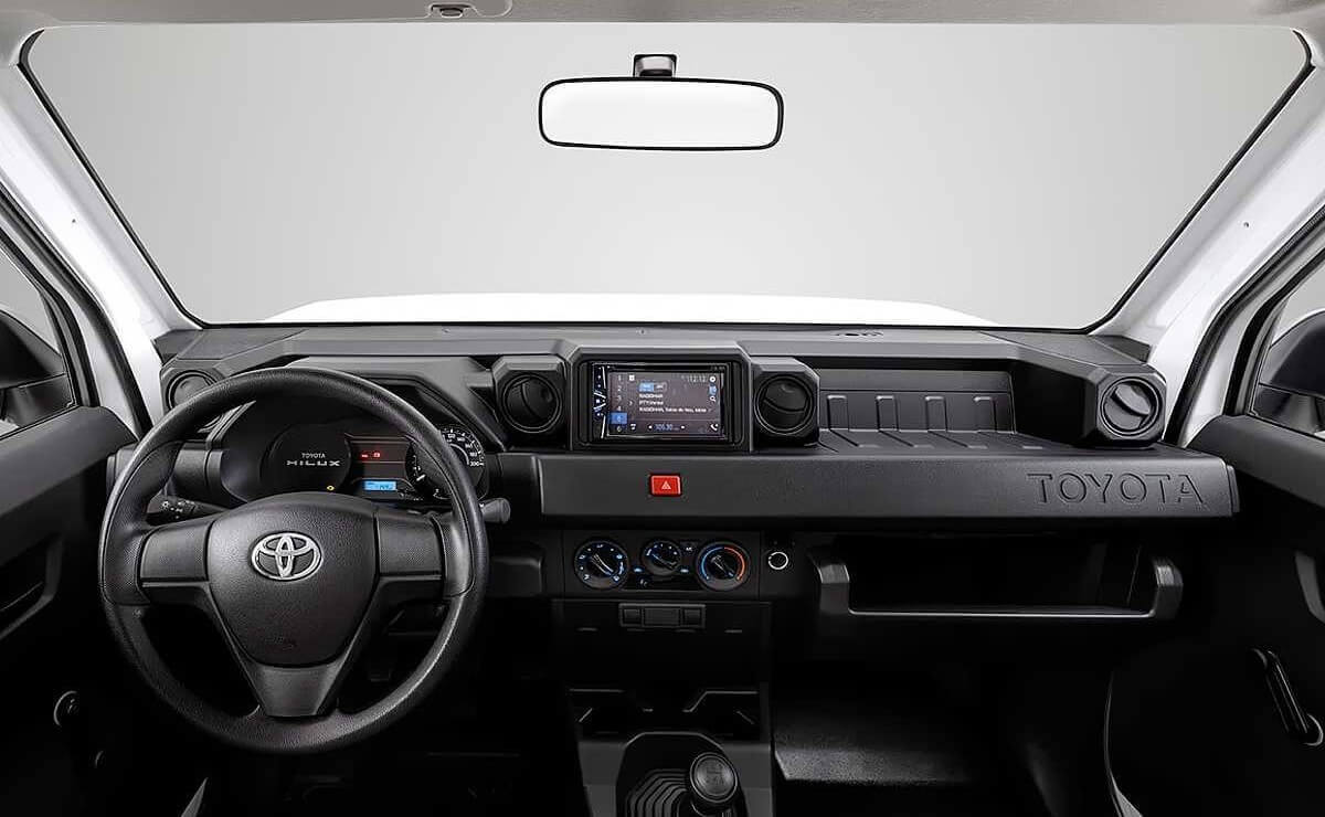 Toyota Hilux Stout interior