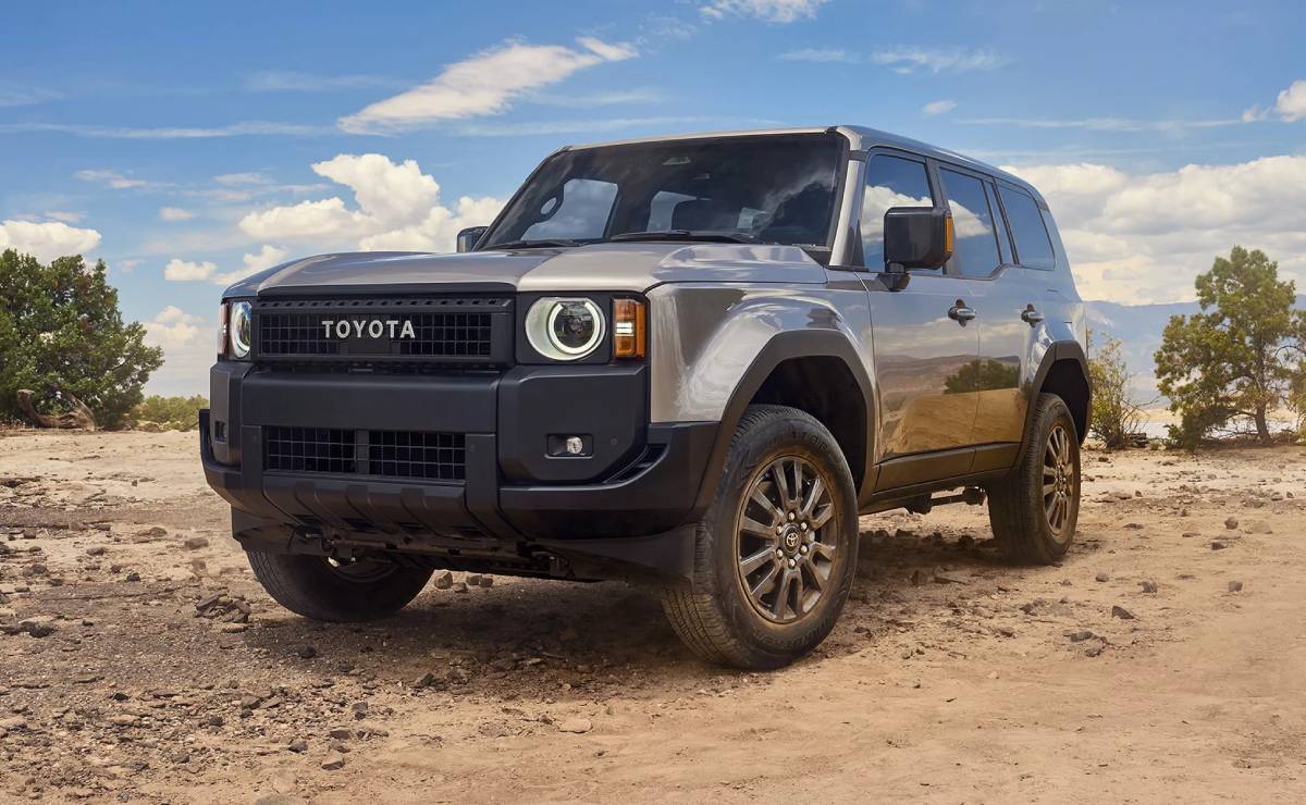 Toyota Land Cruiser 2026 frente