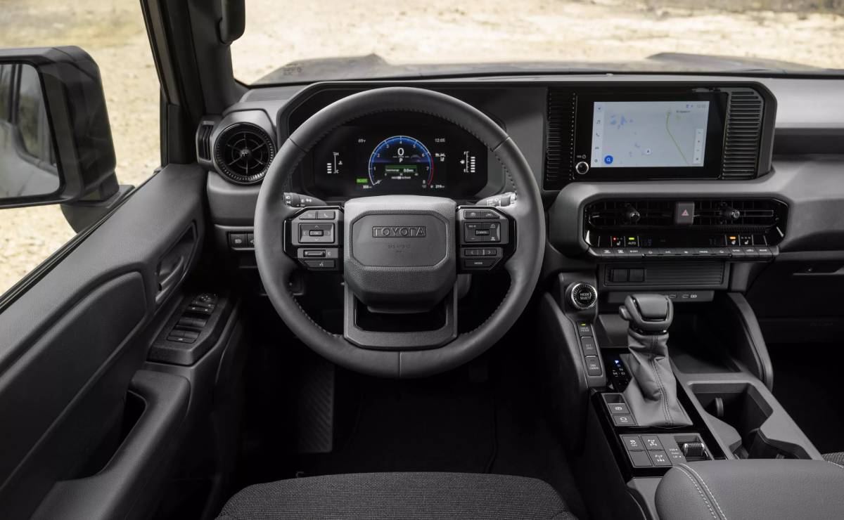 Toyota Land Cruiser 2026 interior