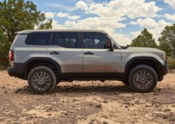 Toyota Land Cruiser 2026 perfil