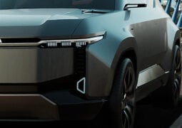 Toyota renueva el Land Cruiser y RAV4