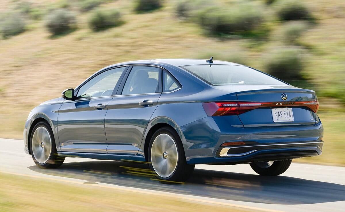 Volkswagen Jetta 2026 perfil