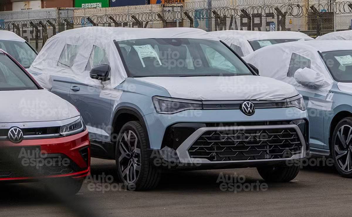 Volkswagen Taos 2026 camuflada frente