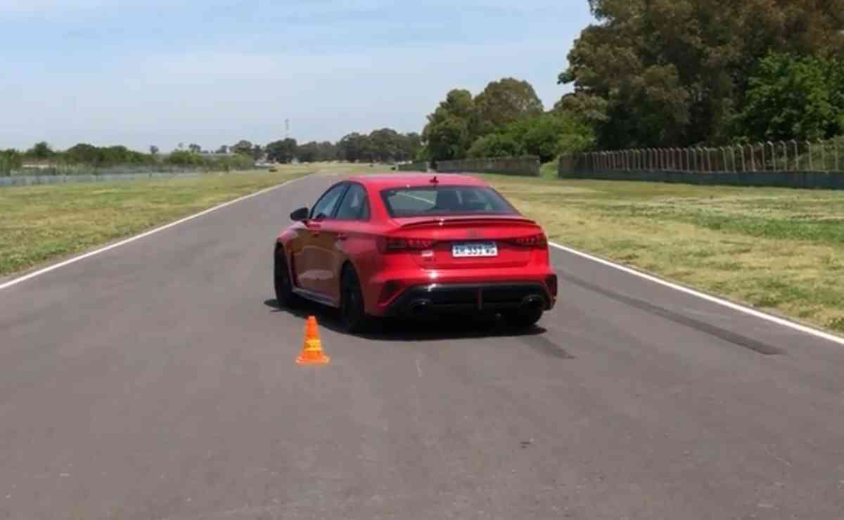 Audi RS3 Sedán Test Drive 5 Audi RS3 5