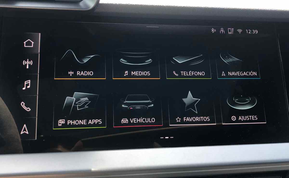 Audi RS3 sedan pantalla