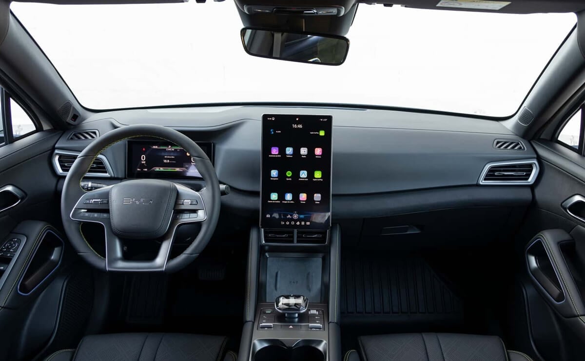 BYD ATTO 2 DM i interior