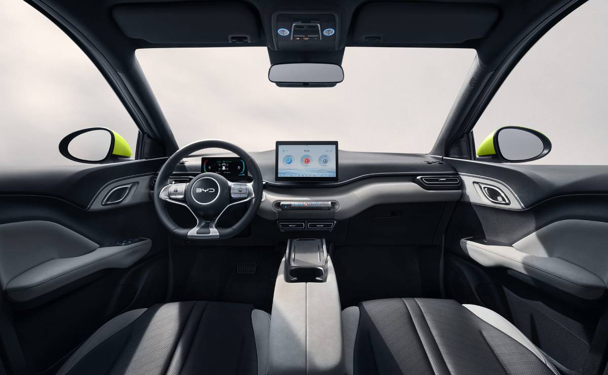 BYD Dolphin Mini lanzamiento interior