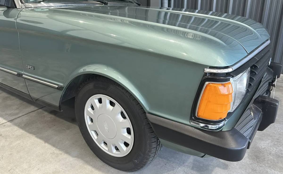Ford Falcon GL 1991 trompa