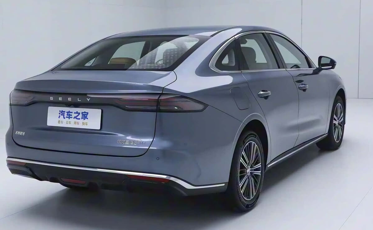 Geely Starshine 6 parte trasera