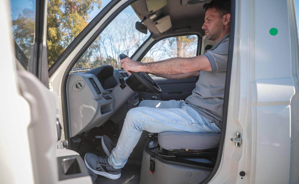 Guia de compras mini trucks: ¿cómo es el Zanella Z Truck? 4 Guia de compra mini trucks Zanella Z Truck posicion de manejo