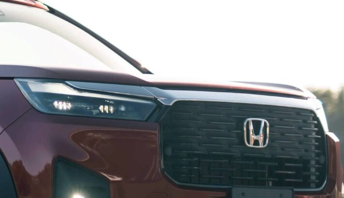 Honda WR V teaser 1