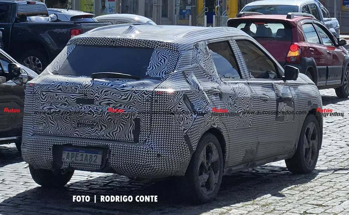 Nissan Kait camuflado