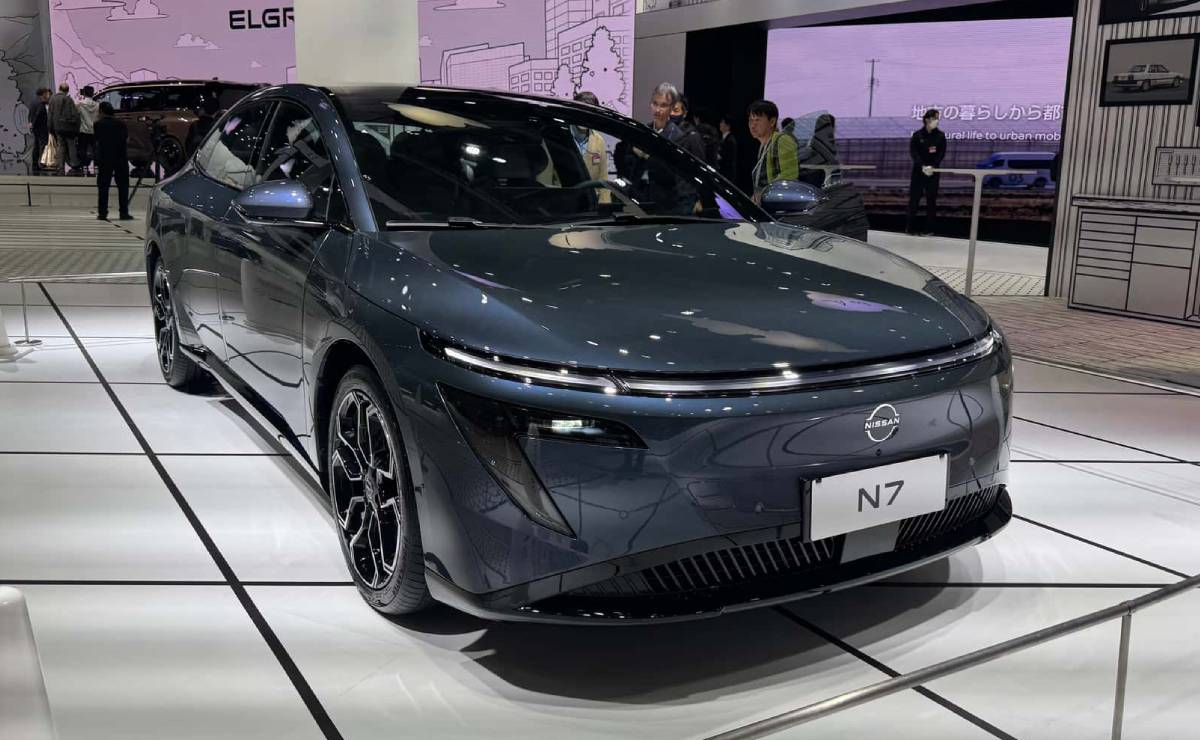 Este sedán de Nissan podría llegar a la región con un precio inferior al Versa 2 Nissan N7 frente 1