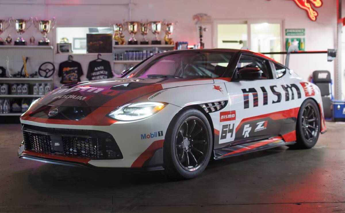 Nissan presenta un SUV inspirado en un clásico de los años 90 que supera los 1000 CV 6 Nissan Nismo GT Z
