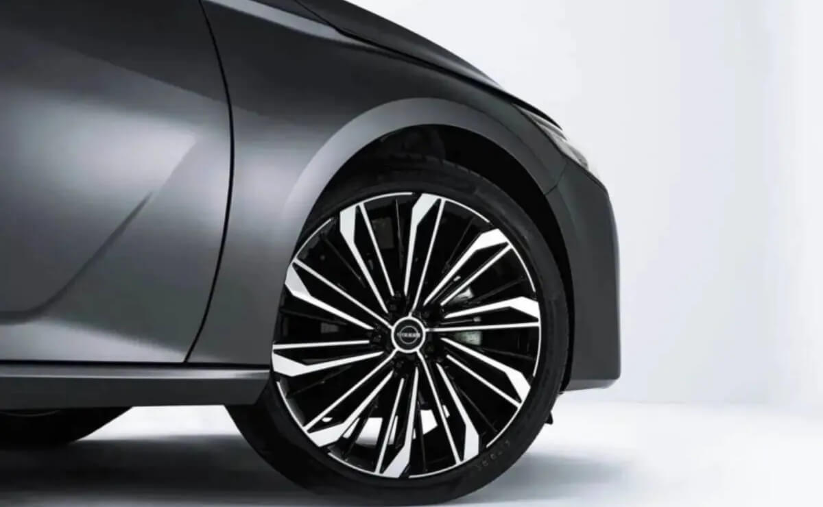 Nissan lanza el Teana Plus, el renovado sedán