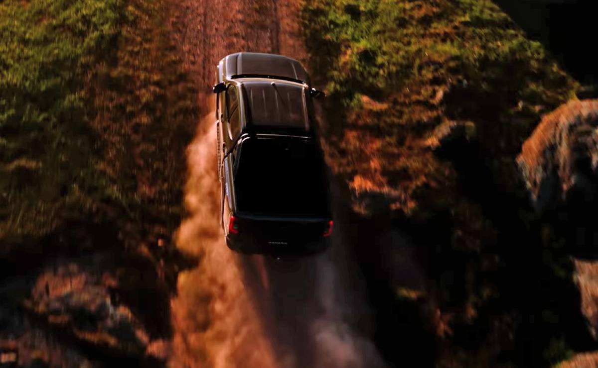 Nueva Nissan Navara teaser 1