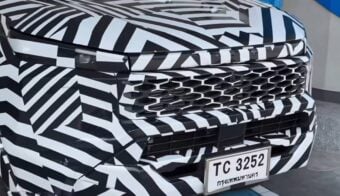 Nueva Toyota Hilux camuflada teaser