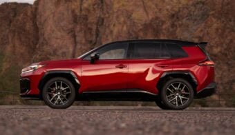 Nueva Toyota RAV 4 GR Sport perfil