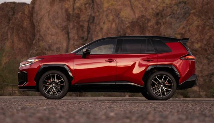 Nueva Toyota RAV 4 GR Sport perfil