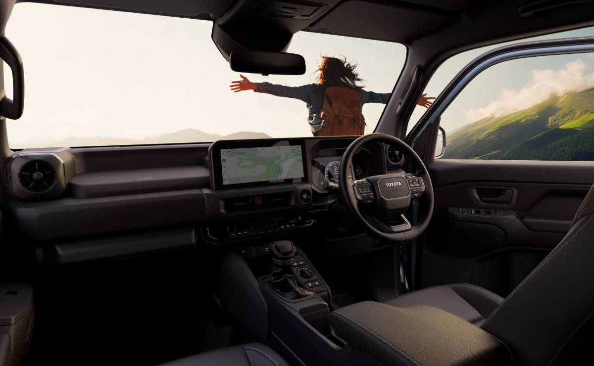 Nuevo Toyota Land Cruiser FJ interior
