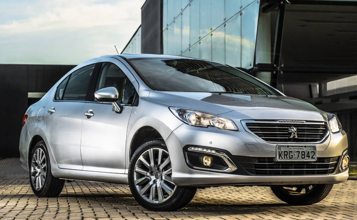 Peugeot 408 2016