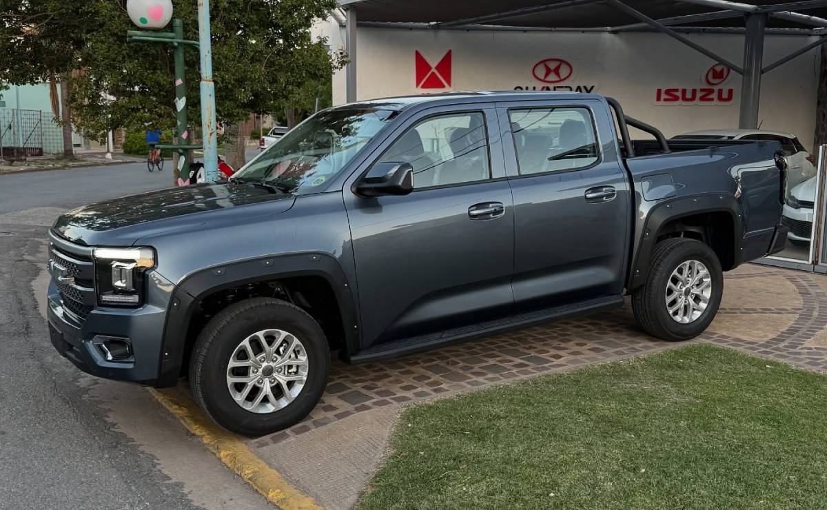 Pick up JMC GRAND AVENUE GL frente