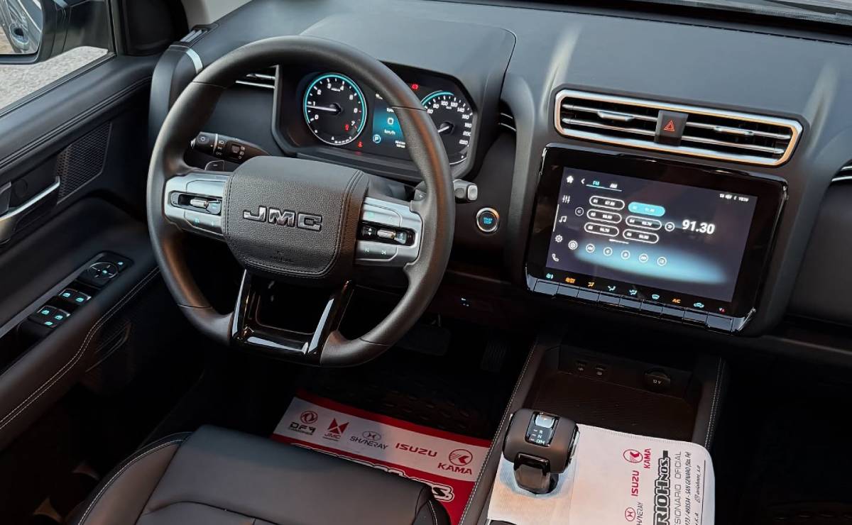 Pick up JMC GRAND AVENUE GL interior