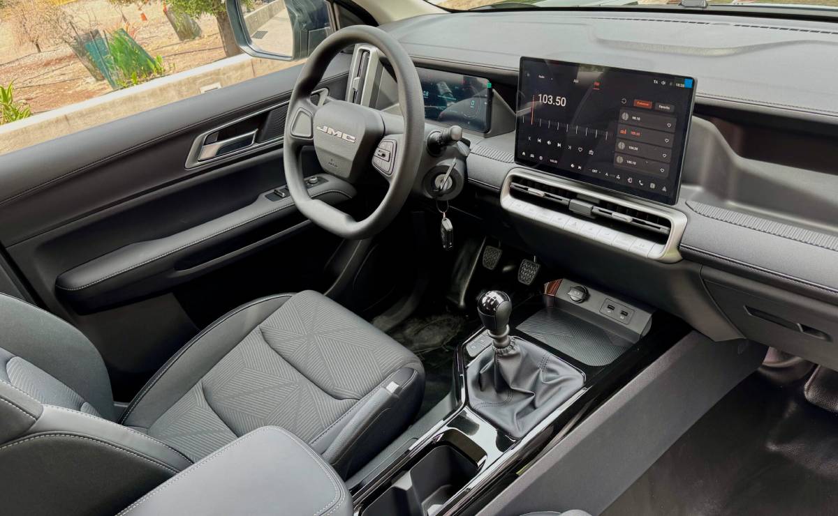 Pick up JMC Vigus interior