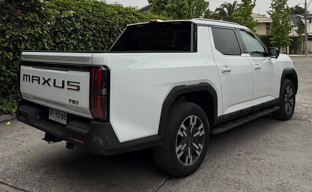 Esta avanzada pick up es superior a Toyota Hilux y se vende a un precio más bajo 2 Pick up Maxus T90 trasera 1
