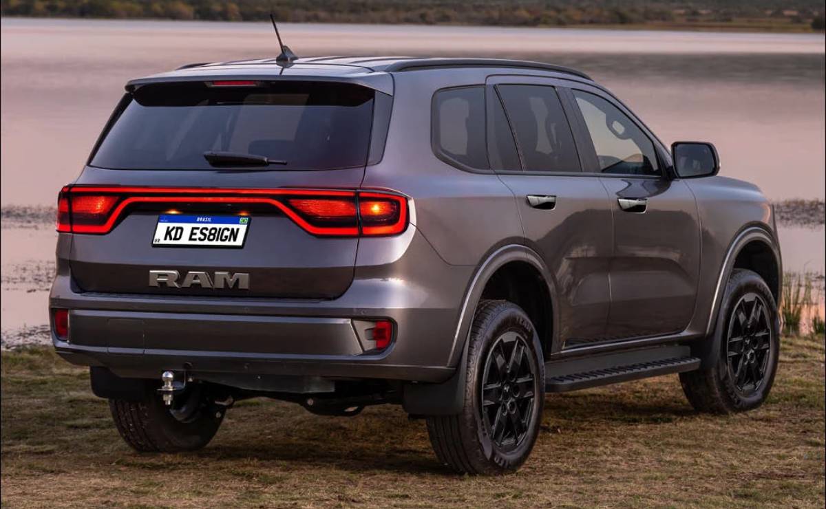 RAM Dakota SUV trasera