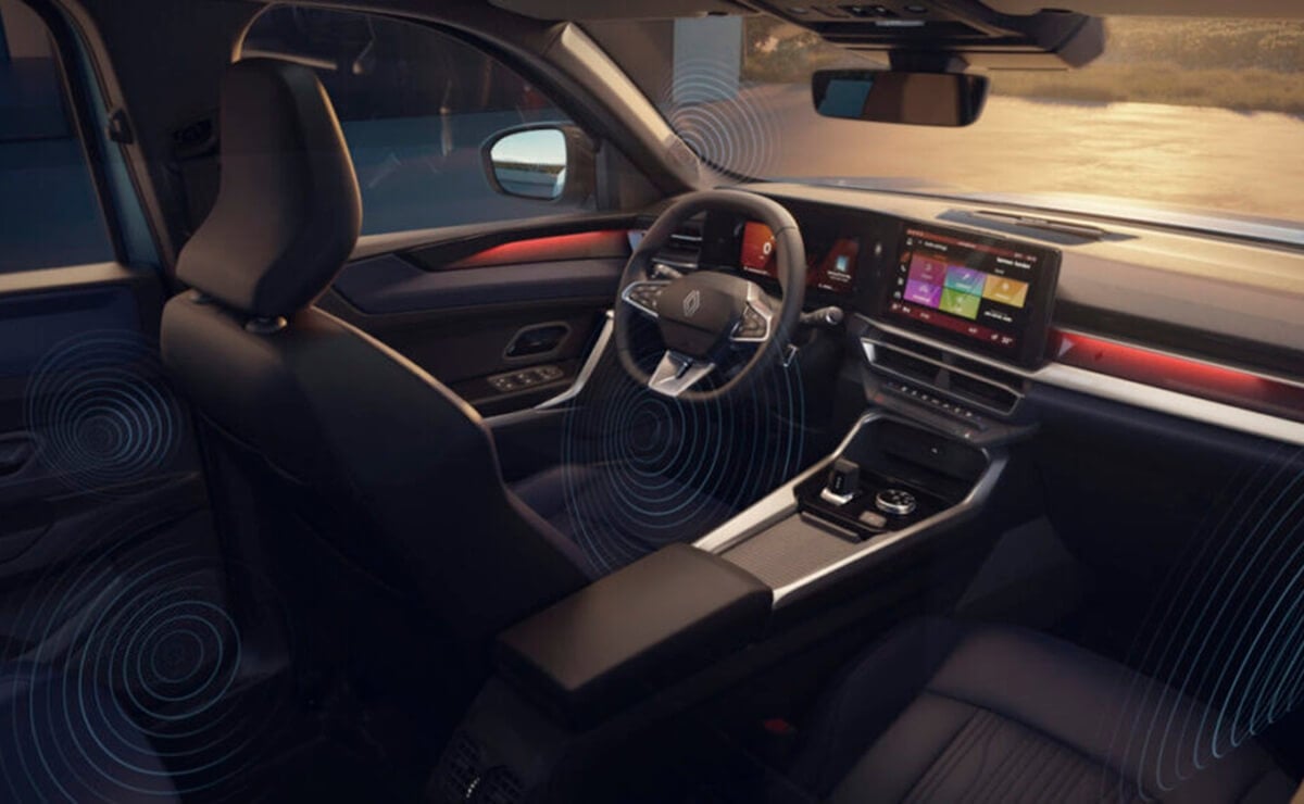Renault Boreal interior