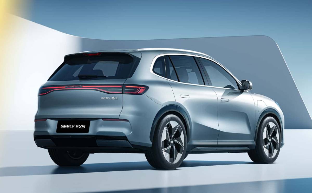 SUV Geely EX5 trasera