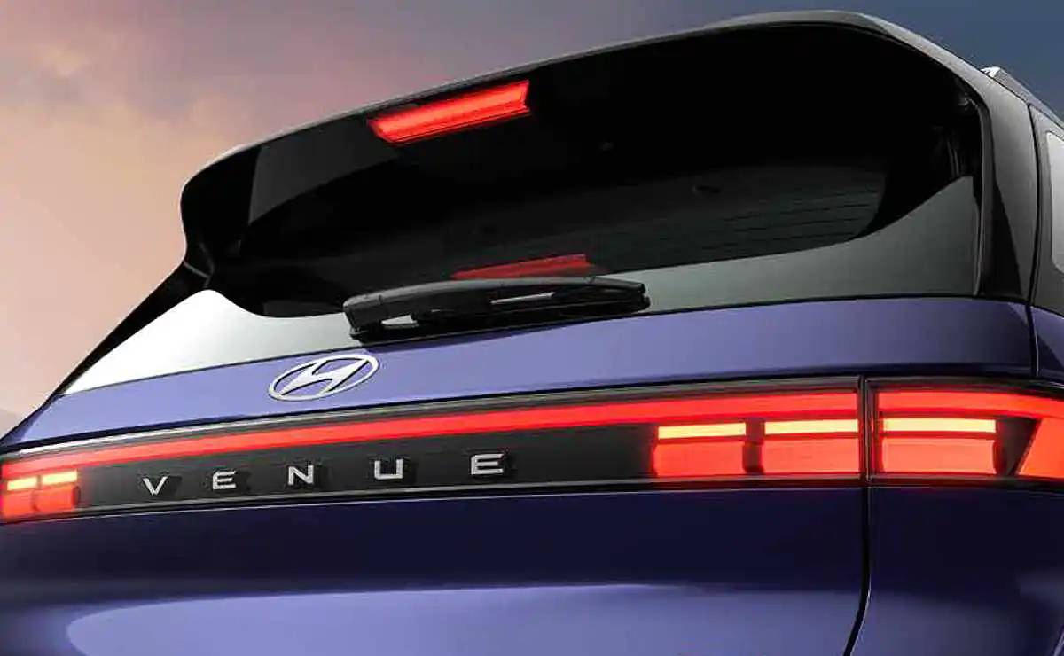 SUV Hyundai Venue 2026 trasera