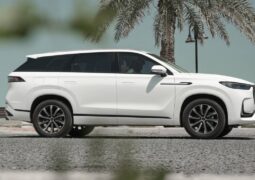 SUV Jaecoo J8 perfil