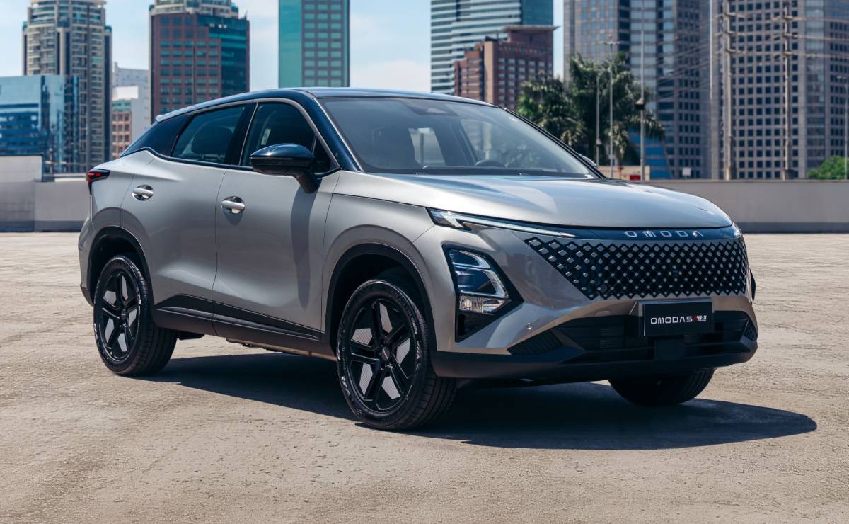 SUV Omoda 5 HEV frente