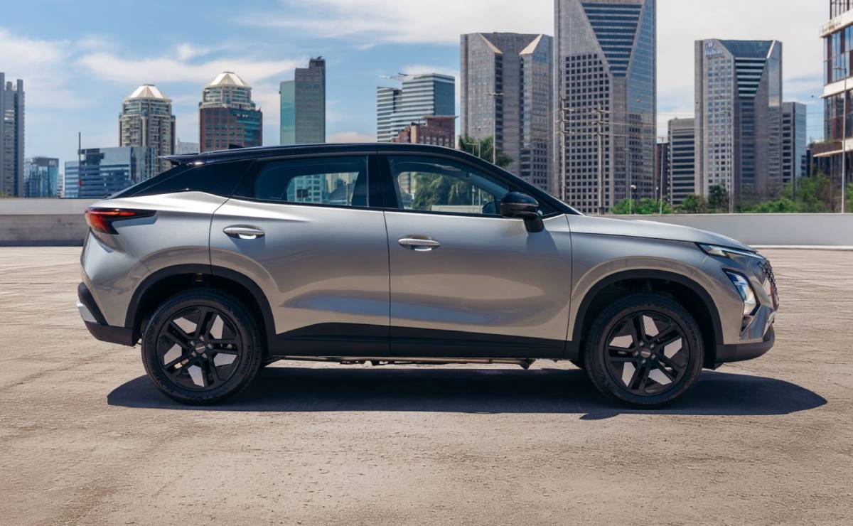 SUV Omoda 5 HEV perfil