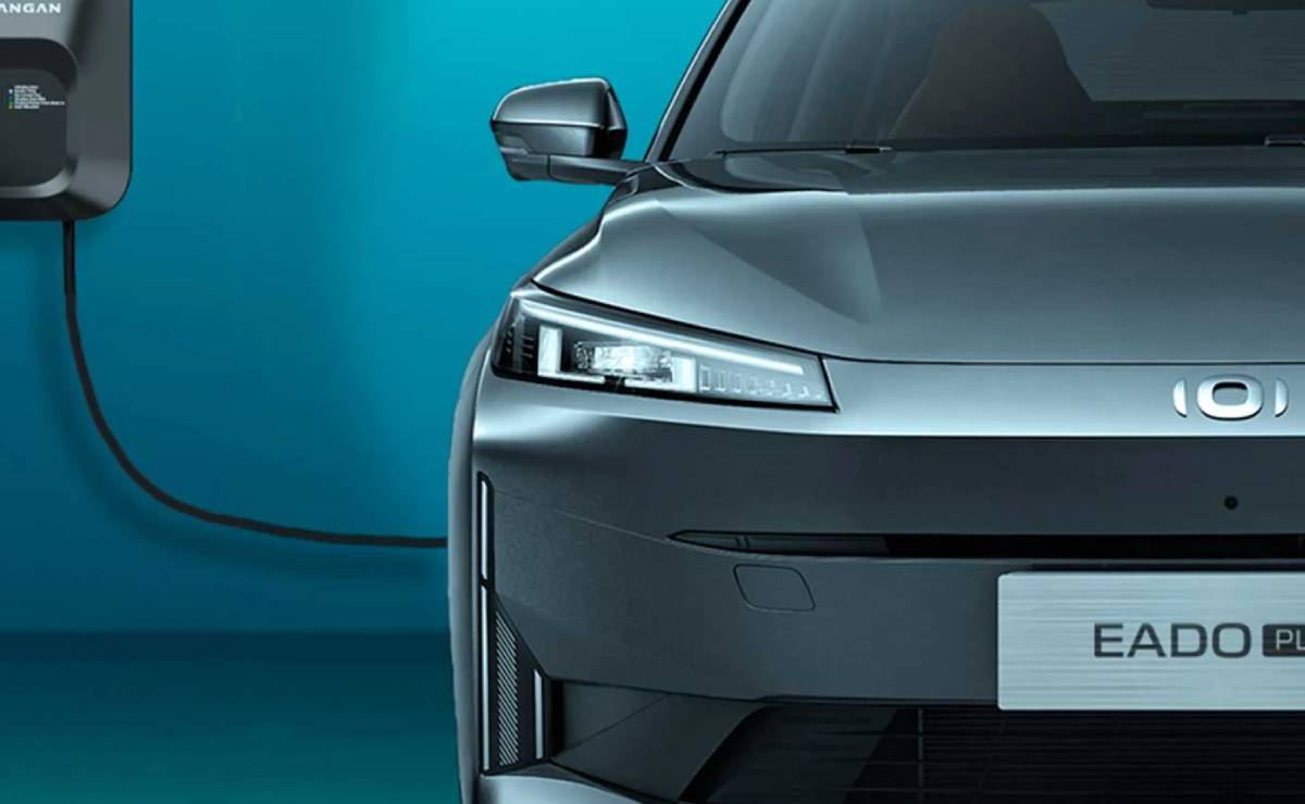 Este sedán bajó de precio: cuesta lo mismo que un Nissan Sentra y es superior 1 Sedan Changan Eado Plus iDD trompa