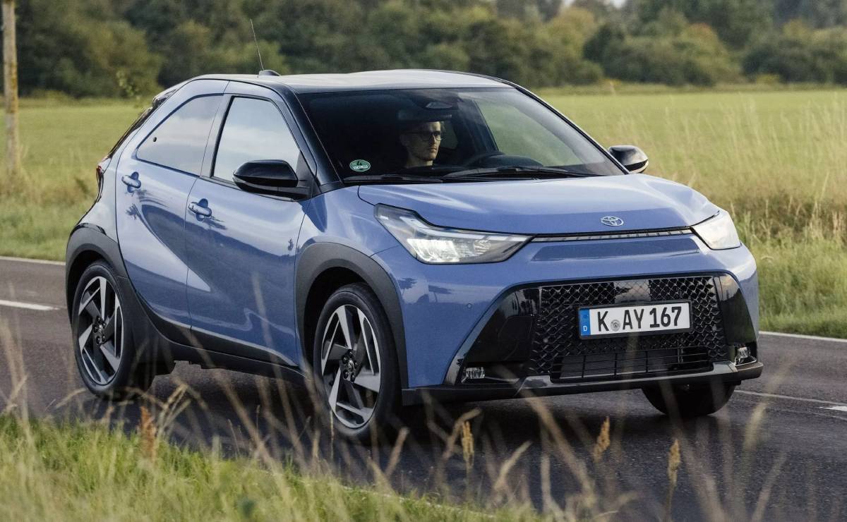 Toyota Aygo X High frente