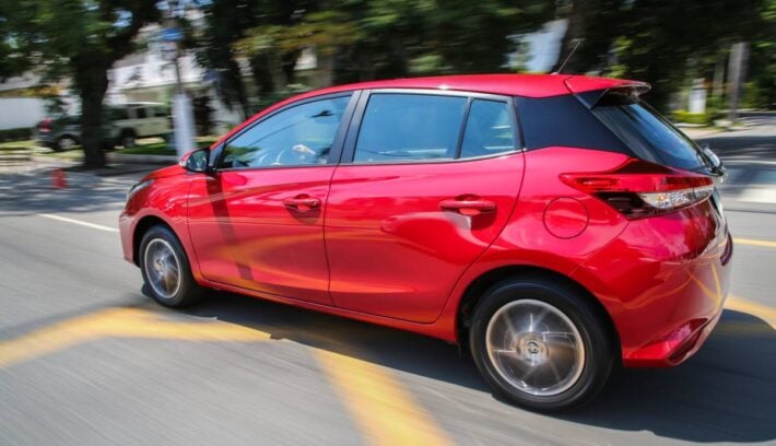 Toyota Yaris perfil 1