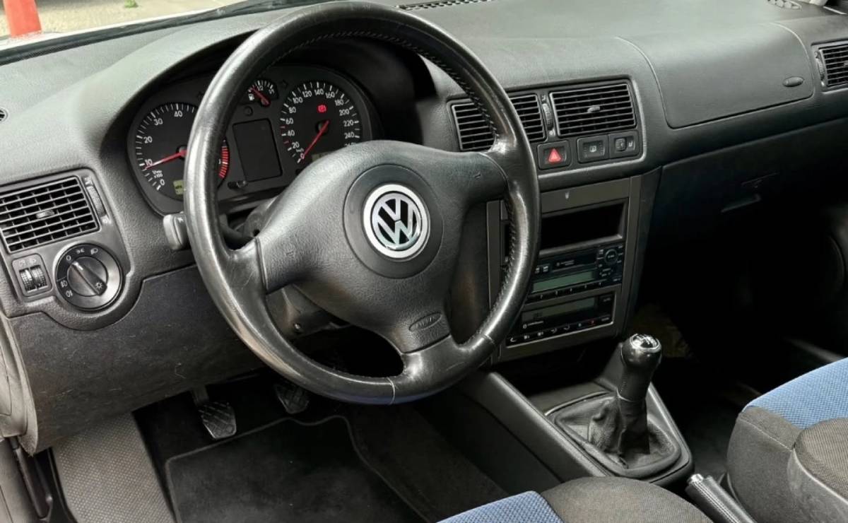 Volkswagen Golf Mk4 interior