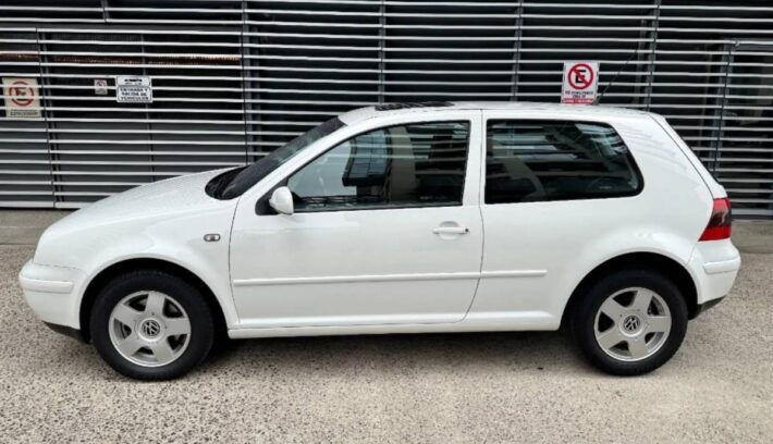 Volkswagen Golf Mk4 perfil