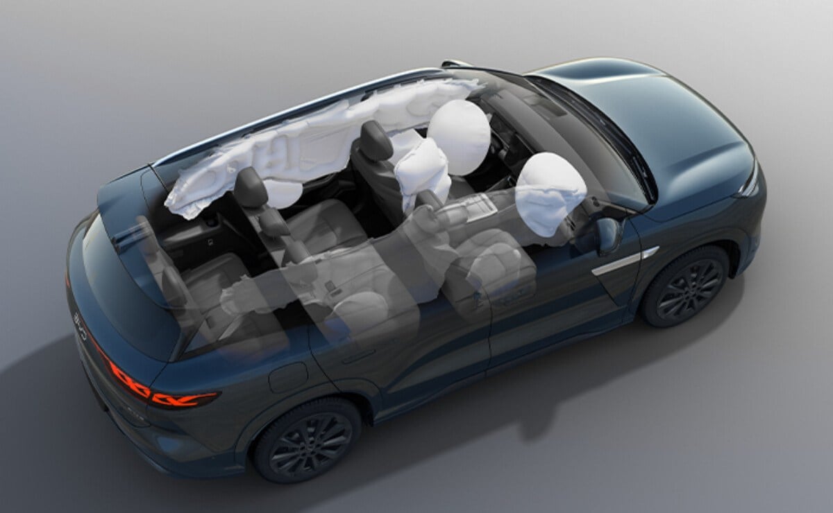 Este SUV chino con tecnología avanzada supera los 1.000 km de autonomía: ¿cuánto cuesta? 4 SUV BYD ATTO 8