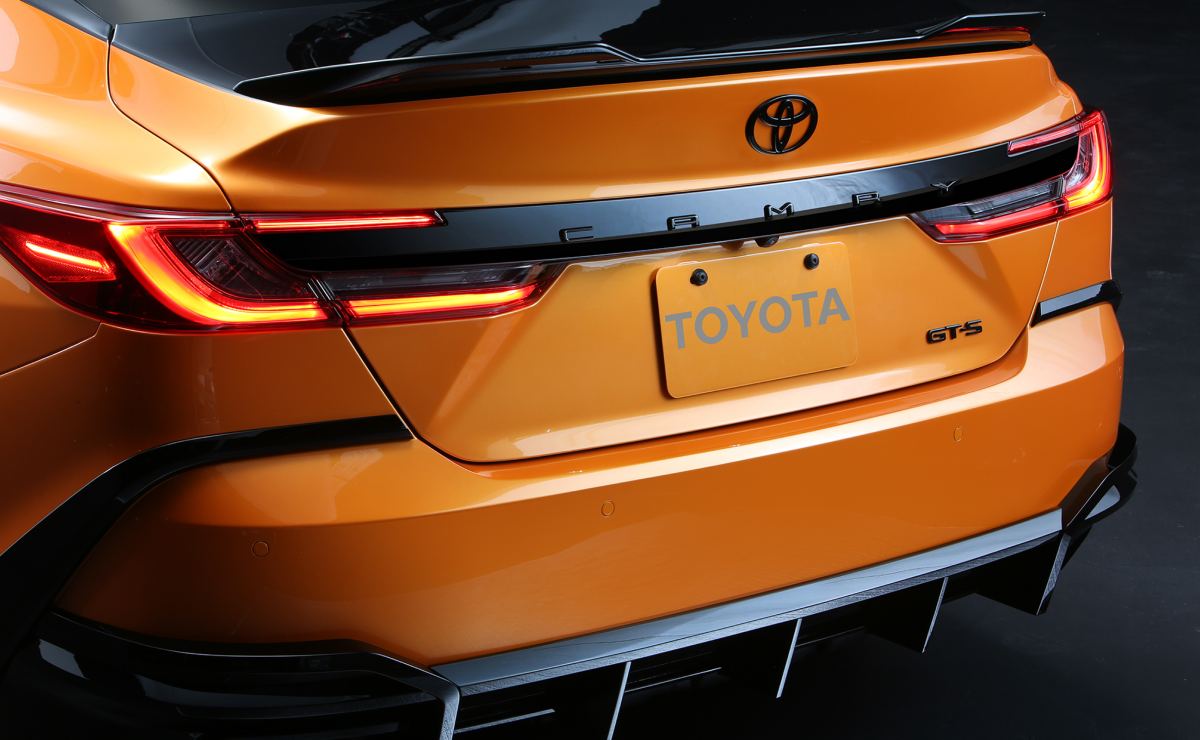Toyota presentará la versión más radical de su sedán grande: ¿qué tiene de especial? 1 Toyota Camry GT-S Concept