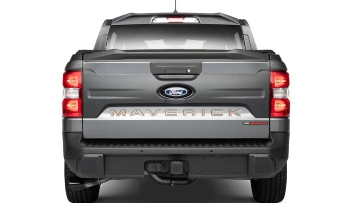 Ford Maverick 300T cola