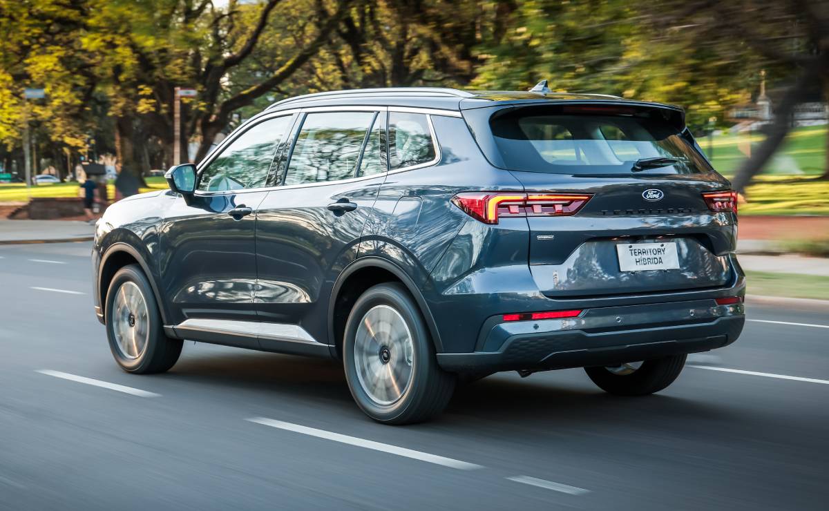 Ford Territory Hibrida lanzamiento accion trasera