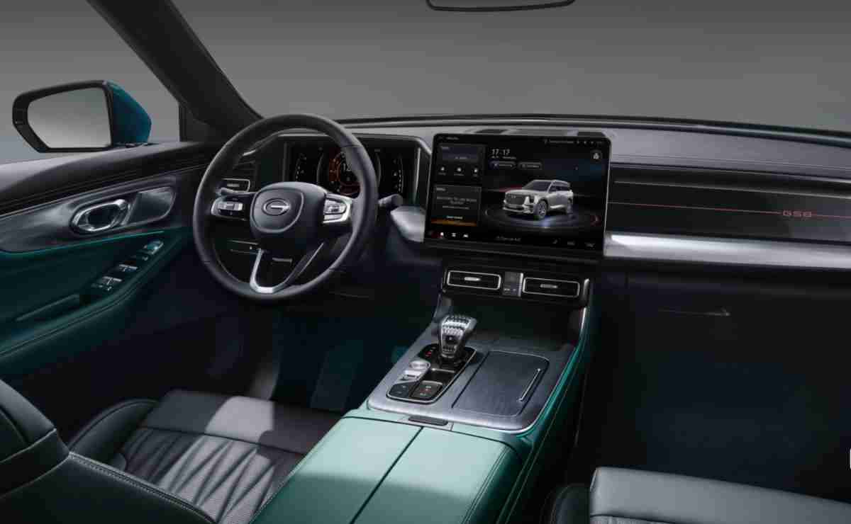 Llegó un nuevo SUV con siete asientos, equipamiento superior y motor de 251 CV: cuánto cuesta 4 GAC SUV